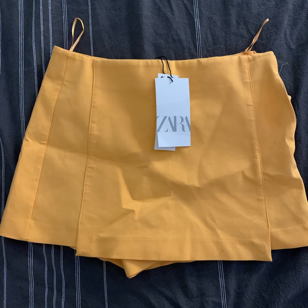 orange skort from Zara!